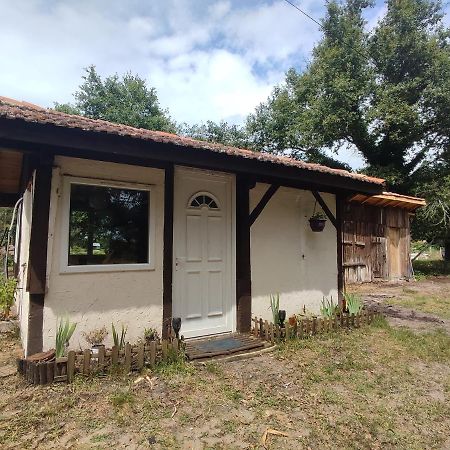 La Baraque Des Artistes Villa Laharie Екстериор снимка