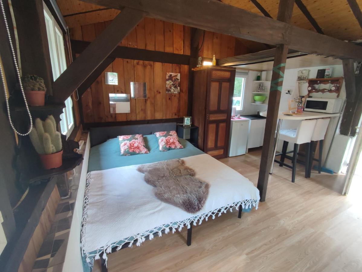 La Baraque Des Artistes Villa Laharie Екстериор снимка